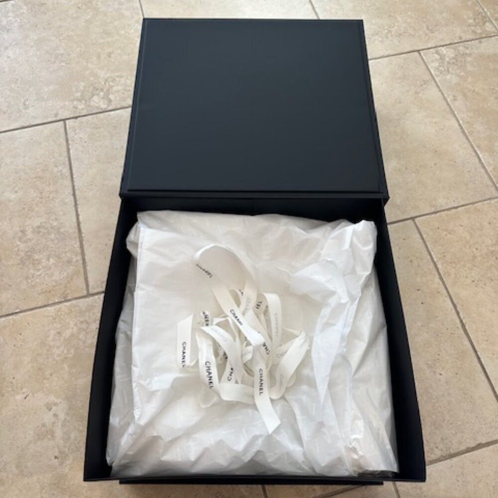 Authentic Chanel Bundle - Picture 6 of 7